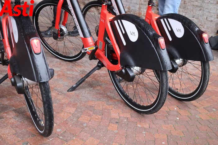 Dopo le polemiche di alcuni lettori, spostata la stazione di bike sharing di corso XXV Aprile