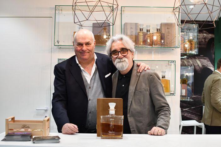 Chicco Berta, presidente delle Distillerie Berta, e il Maestro Peppe Vessicchio a Vinitaly 2024 Chicco Berta, presidente delle Distillerie Berta, e il Maestro Peppe Vessicchio a Vinitaly 2024