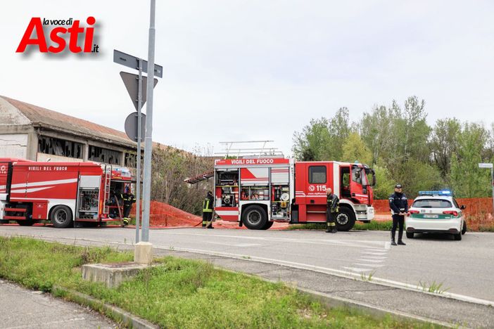 Alcune immagini dell'incendio (Merphefoto) Alcune immagini dell'incendio (Merphefoto)