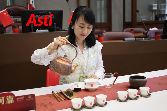 Alcuni momenti della cerimonia (Merphefoto) Alcuni momenti della cerimonia (Merphefoto)