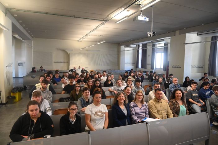 I volontari con alcuni operatori I volontari con alcuni operatori