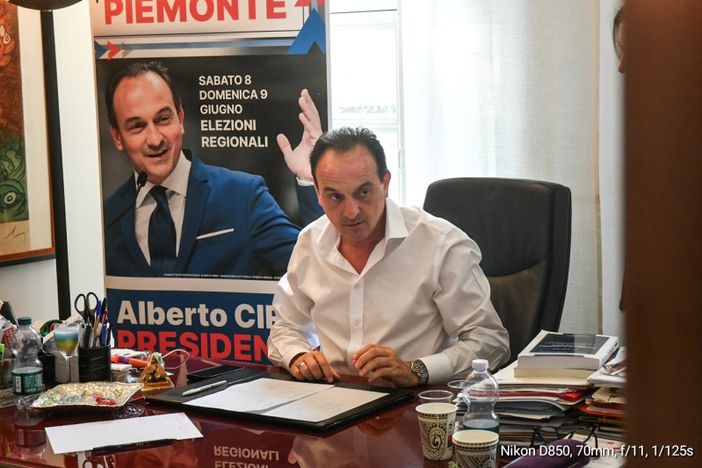 Cirio al comitato elettorale di Alba