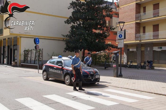 Canelli: i Carabinieri identificano gli autori di una rissa scoppiata in Via Filippetti e continuata nel centro storico della cittadina i primi di agosto Canelli: i Carabinieri identificano gli autori di una rissa scoppiata in Via Filippetti e continuata nel centro storico della cittadina i primi di agosto