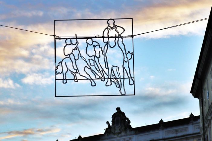 Una luminaria natalizia dedicata al Palio, attualmente non utilizzata (Merphefoto)