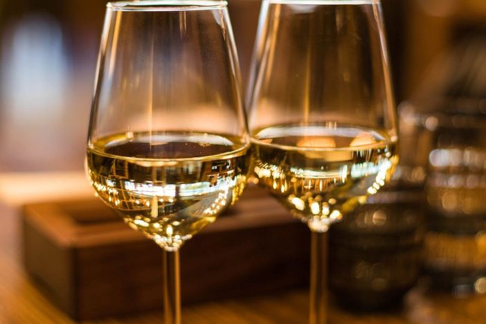 Naviga nella Vasta Selezione di Vini Online: Dall'eccellenza regionale alle offerte imbattibili Naviga nella Vasta Selezione di Vini Online: Dall'eccellenza regionale alle offerte imbattibili