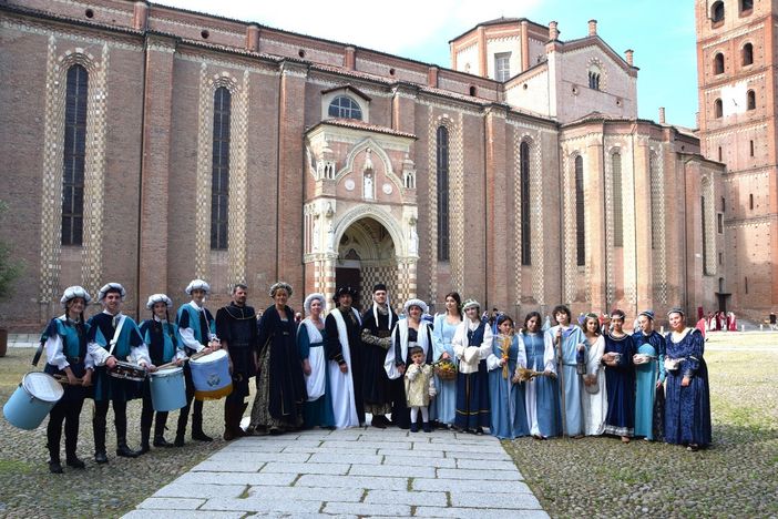 In foto: i figuranti di Canelli al Palio di Asti In foto: i figuranti di Canelli al Palio di Asti