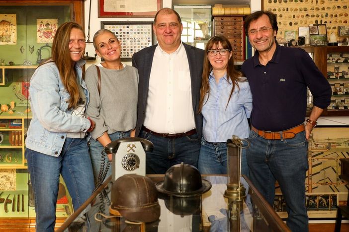 La delegazione della Cgil con i fondatori del Magmax (MerfePhoto)