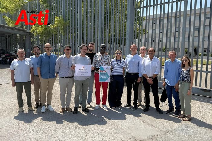 Le immagini della visita e della conferenza stampa (Merphefoto)