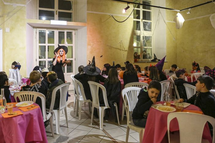 Festa di Halloween a tema Harry Potter, a sostegno dei bimbi ucraini, con Unicef di Asti Festa di Halloween a tema Harry Potter, a sostegno dei bimbi ucraini, con Unicef di Asti