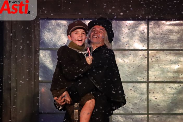 Lo Scrooge di Rizzolo commuove il Teatro Alfieri di Asti alla partenza del tour &quot;A Christmas Carol Musical&quot; [FOTOGALLERY]