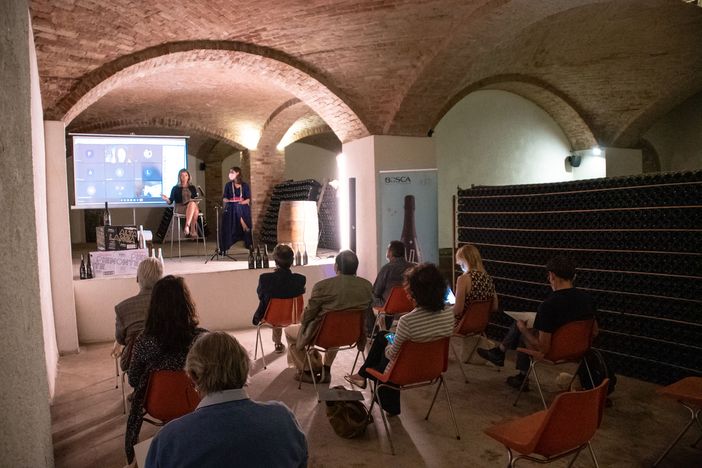 Conferenza stampa Bosca Canelli e immagini relative gli spumanti prodotti dall'azienda