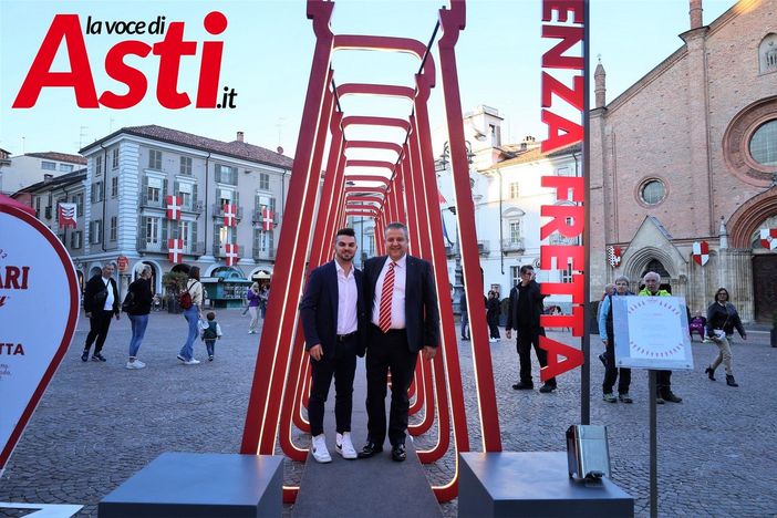 Da sx, Mattia Antoniazzi e l'assessore Riccardo Origlia (Merfephoto) Da sx, Mattia Antoniazzi e l'assessore Riccardo Origlia (Merfephoto)