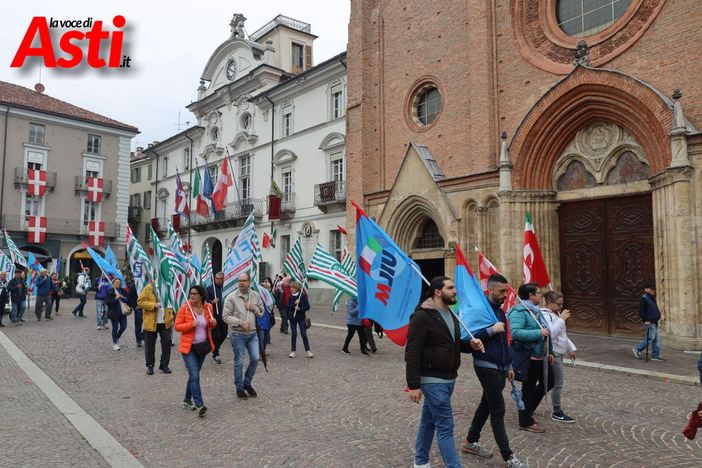 Una foto del corteo del I Maggio di questa mattina (Merfephoto)