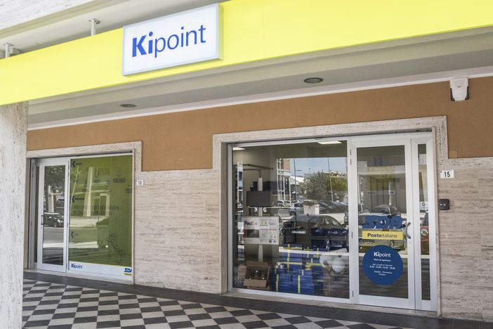 Il Lions Club Asti Alfieri tende la mano all'associazione Con Te OdV, regalando tappi di plastica Il Lions Club Asti Alfieri tende la mano all'associazione Con Te OdV, regalando tappi di plastica