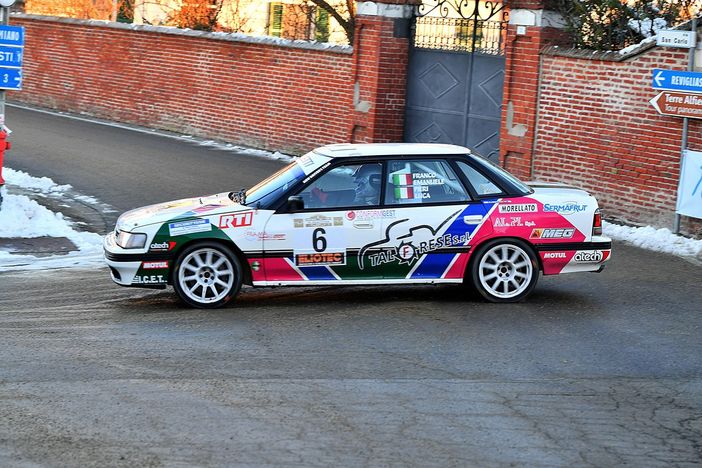 Emanuele Franco e Luca Pieri a bordo della Subaru Legacy con cui si imposero nella prima edizione del rally