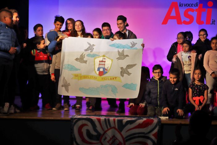 Avis consegna dieci borse di studio e un assegno alla Fondazione Telethon