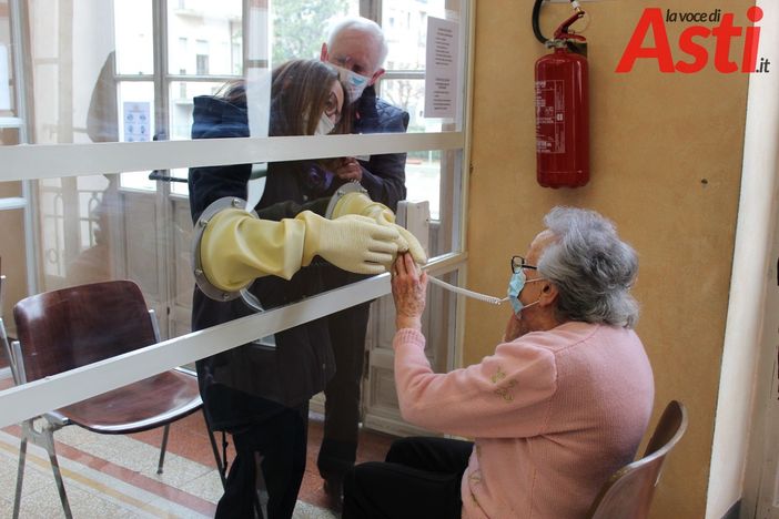 La Casa di riposo &quot;Città di Asti&quot; ha ufficialmente la sua Stanza degli abbracci (FOTOGALLERY)