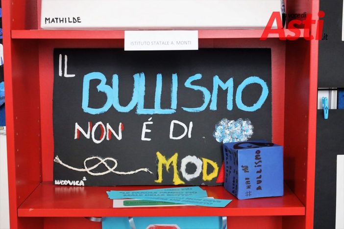 Bullismo e cyberbullismo, la prevenzione passa dai banchi: studenti in campo con la Polizia