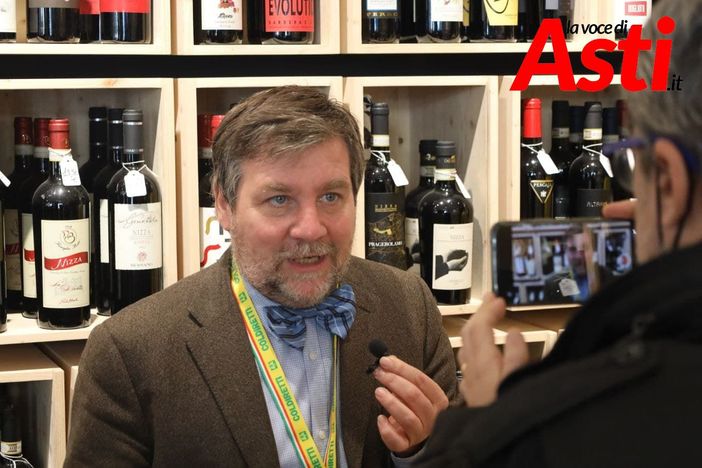 Luca Mercalli ritratto nel corso di un suo precedente intervento ad Asti