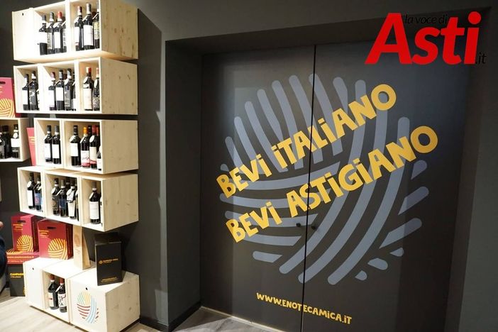 Due scatti (il secondo a fine articolo) realizzati da Efrem Zanchettin - Merfephoto all'Enoteca Amica Coldiretti Due scatti (il secondo a fine articolo) realizzati da Efrem Zanchettin - Merfephoto all'Enoteca Amica Coldiretti