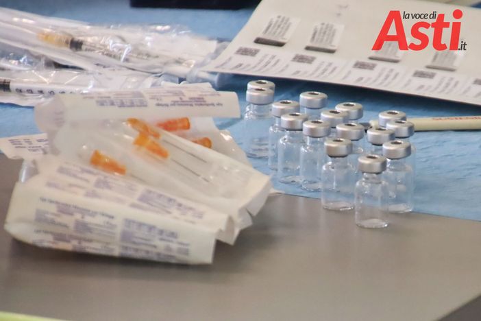 Covid, scoperta la variante svizzera in Piemonte su soggetto re-infettato