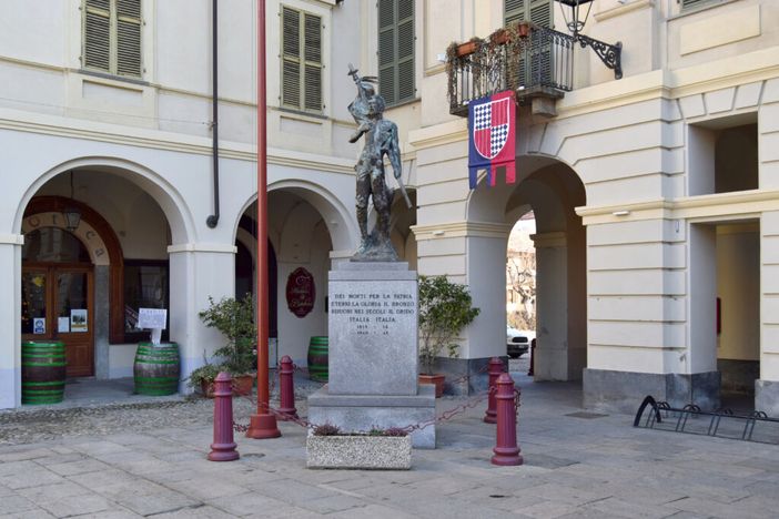 Anche San Damiano ‘abbassa le luci’ (e il riscaldamento) contro il caro energia Anche San Damiano ‘abbassa le luci’ (e il riscaldamento) contro il caro energia