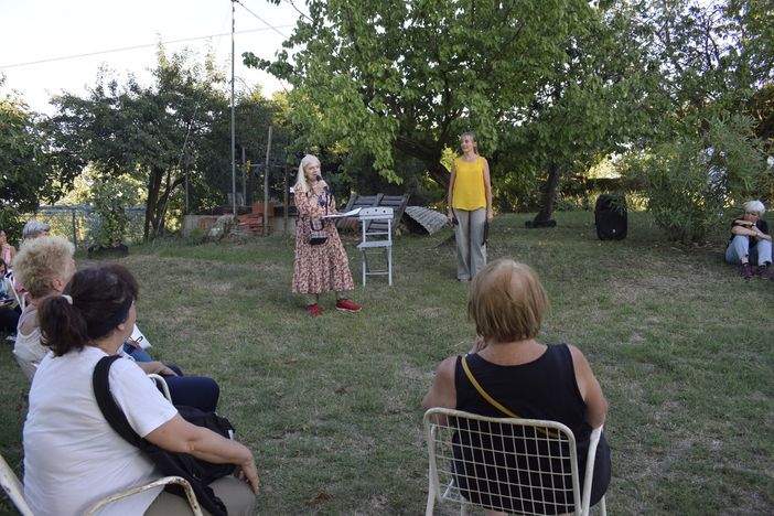 Carla Forno e Patrizia Camatel ritratte in occasione di una precedente edizione della passeggiata &quot;Con il fidato Elia&quot;