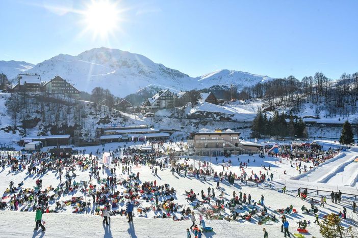 Prato Nevoso: centomila passaggi in più sulle piste. E superano quota 100.000 i biglietti venduti Prato Nevoso: centomila passaggi in più sulle piste. E superano quota 100.000 i biglietti venduti