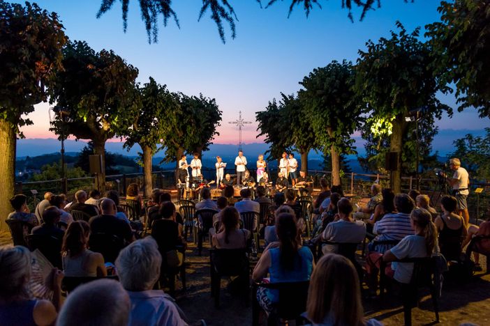 QUADILA Festival: tre weekend di cultura e spettacolo ad Albugnano [PROGRAMMA]