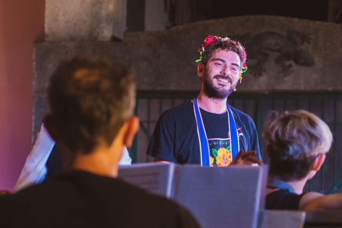 Sabato arriva “Un Cavallino Bianco”: un’esperienza teatrale unica Sabato arriva “Un Cavallino Bianco”: un’esperienza teatrale unica