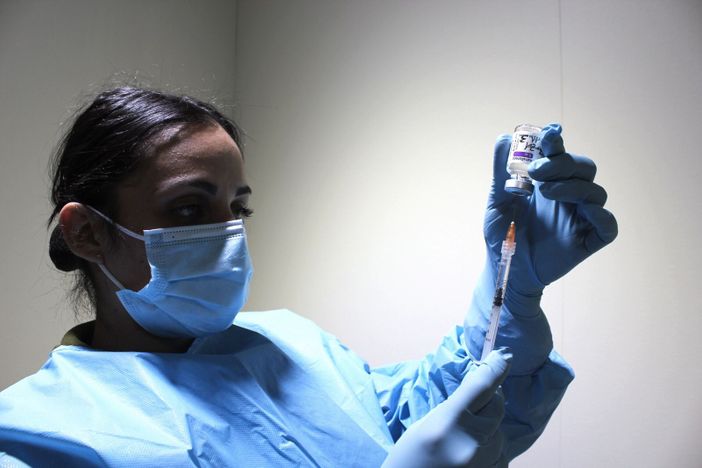 Proseguono a pieno ritmo le vaccinazioni anti Covid e anti influenzale Proseguono a pieno ritmo le vaccinazioni anti Covid e anti influenzale