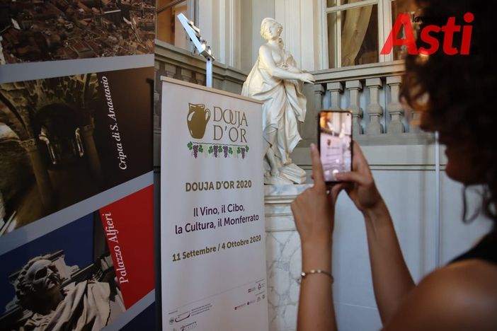 Settembre Astigiano, l'ira del PD: &quot;Come è possibile fare una mostra di arazzi senza l'Arazzeria Scassa? Una figuraccia mondiale&quot;