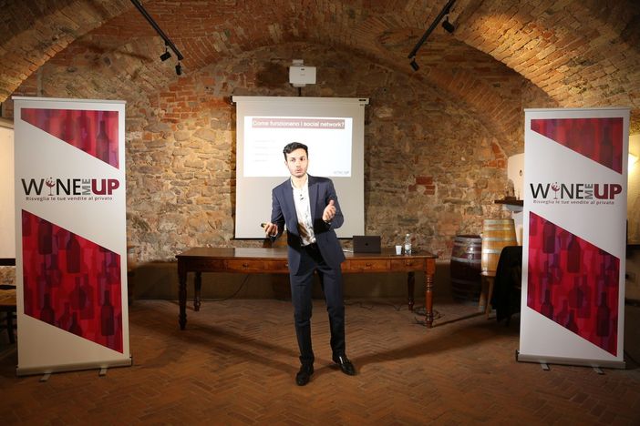 Vuoi dare maggiore visibilità ai tuoi vini e alla tua cantina e incrementare le tue vendite? Con i corsi dal vivo di Wine Me Up è possibile!