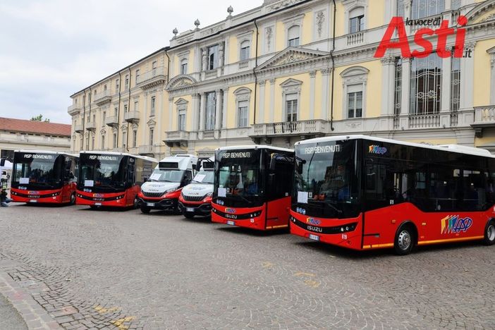 Asti, il 98,4% degli autobus sarebbe a gasolio. Assenti elettrici e ibridi, secondo un'indagine di Continental Asti, il 98,4% degli autobus sarebbe a gasolio. Assenti elettrici e ibridi, secondo un'indagine di Continental