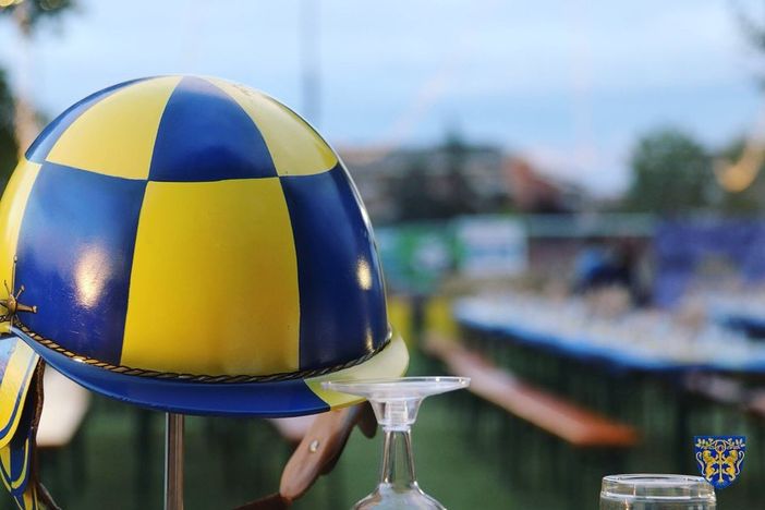 Oggi il mondo del Palio incontra quello della sanità astigiana. Il "Palio dell'amicizia" del Borgo Don Bosco va all'ospedale Oggi il mondo del Palio incontra quello della sanità astigiana. Il "Palio dell'amicizia" del Borgo Don Bosco va all'ospedale