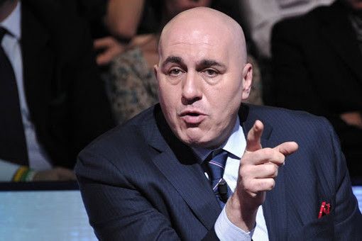 L’accorato appello di Guido Crosetto: “Se salta la rete di tante piccole e medie imprese salta il Paese” L’accorato appello di Guido Crosetto: “Se salta la rete di tante piccole e medie imprese salta il Paese”