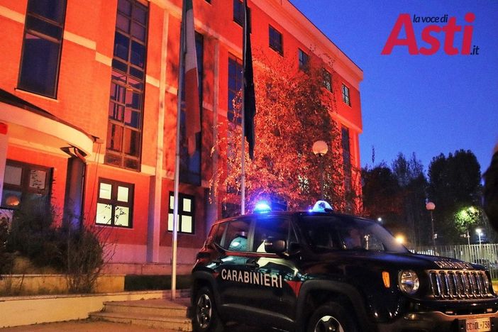 Giornata contro la violenza sulle donne: la campagna dei carabinieri Giornata contro la violenza sulle donne: la campagna dei carabinieri