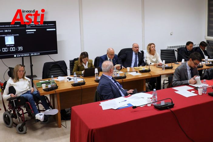 Approvato il bilancio, Berzano: &quot;Giù l'indebitamento, ora attenzione alla Tari. Il sommerso è del 12%&quot;