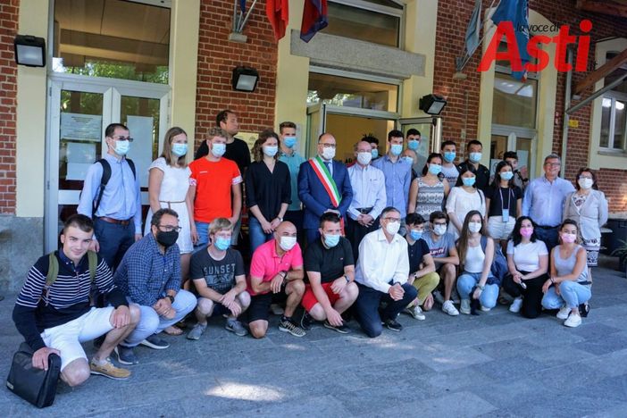 La delegazione all'università di Asti (MerfePhoto)
