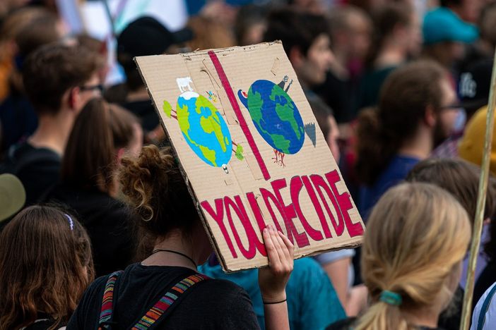 Fridays for Future Asti: "È il momento di mettere l'etica davanti al prodotto e non più il prezzo" Fridays for Future Asti: "È il momento di mettere l'etica davanti al prodotto e non più il prezzo"