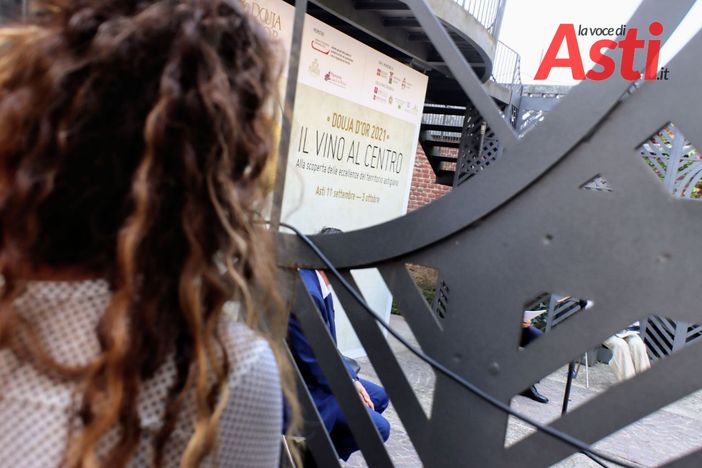 Un cartellone promozionale della Douja d'Or (Ph. Efrem Zanchettin - MerfePhoto)