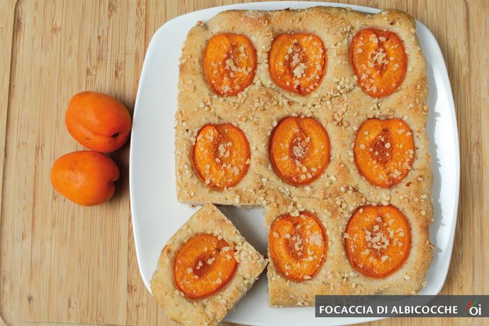 MercoledìVeg di Ortofruit: oggi prepariamo la deliziosa focaccia all'albicocca