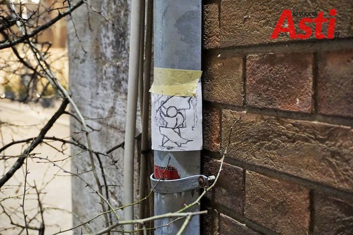 Anonimo disegnatore, riempie di foto paliesche, il centro di Asti