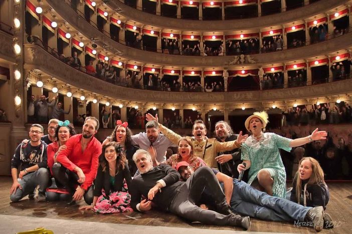 I Fuori di quinta al teatro Alfieri (archivio) I Fuori di quinta al teatro Alfieri (archivio)