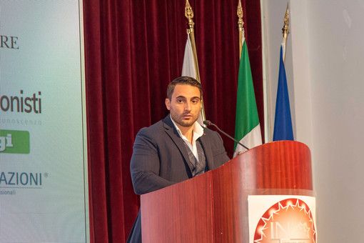 'Bisogna intervenire sulla macchina dello Stato per una vera riforma fiscale' 'Bisogna intervenire sulla macchina dello Stato per una vera riforma fiscale'