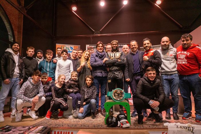 Boxe, continua il conto alla rovescia in vista del match per il titolo di campione italiani dei pesi medi Boxe, continua il conto alla rovescia in vista del match per il titolo di campione italiani dei pesi medi