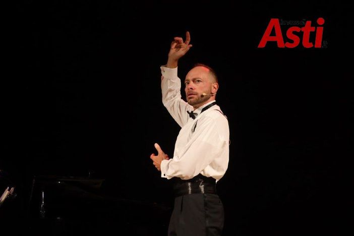 Al FuoriLuogo di Asti Enrico Iviglia racconta le 'Donne all'opera' Al FuoriLuogo di Asti Enrico Iviglia racconta le 'Donne all'opera'