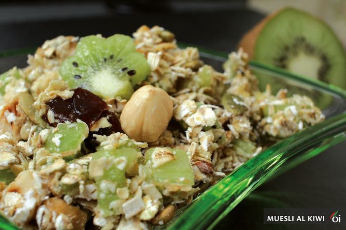 I mercoledì Veg di Ortofruit, oggi prepariamo il muesli di Kiwi. Ecco la ricetta