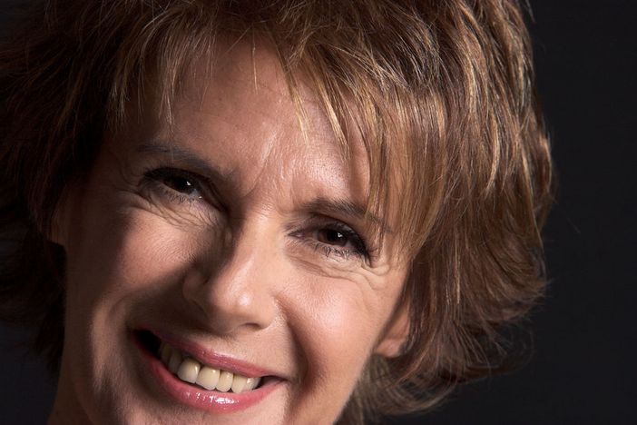 A Moncalvo la stagione teatrale presenta “Questioni di cuore” con Lella Costa