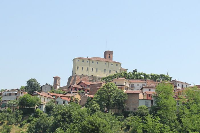 Il castello di Cisterna, sede di uno degli incontri